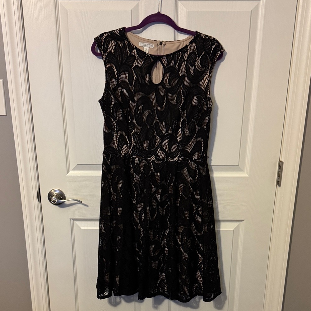 London Style Black and Cream Lace Dress